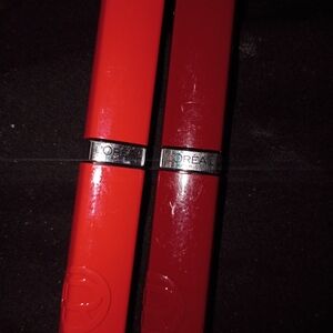 L'Oréal Color Riche Lipstick Duo - Bright Red & Deep Red
